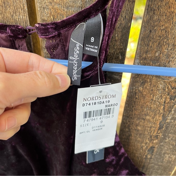 Speechless Dark Purple Crushed Velvet Key Hole Back Dress NWT Sz 9 - Picture 3 of 15